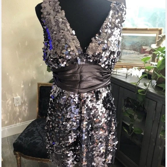 Forever 21 | Dresses | Euc Forever 2 Medium Grey Sequins Vneck Midi Dress |  Poshmark